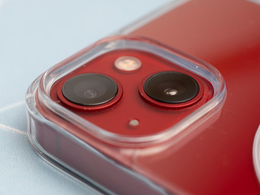 Průhledný kryt na iPhone 13 s MagSafe - 4